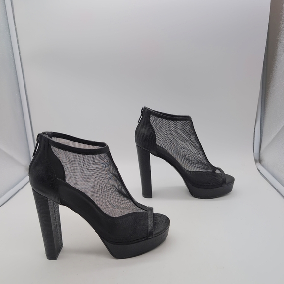 Jules Throwback Sz 6 Black Elegant High Heels with Peep-Toe Design By JF - Picture 6 of 9